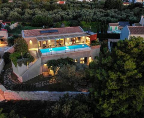 Unique modern design villa of high quality in Fazana - pic 60