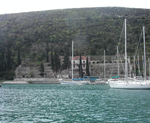 Magnificent palazzo on the 1st line to the sea in Dubrovnik near luxury yachting marina - pic 5