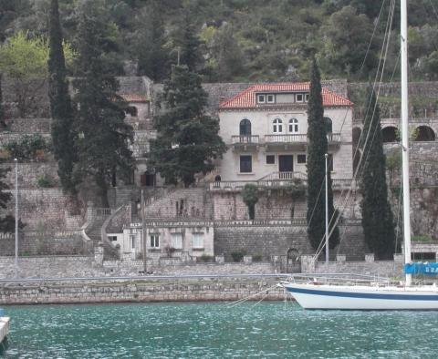 Prächtiger Palazzo in erster Meereslinie in Dubrovnik in der Nähe eines luxuriösen Yachthafens - foto 36