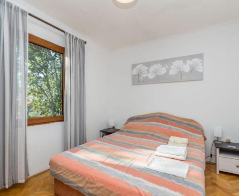 3 apartmanos ház Risikában, Vrbnik körzetében, Krk szigetén - pic 14