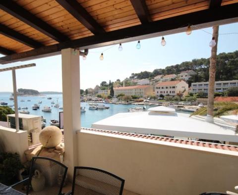 Attractive apartment on Hvar on the 1st line to the sea - pic 2