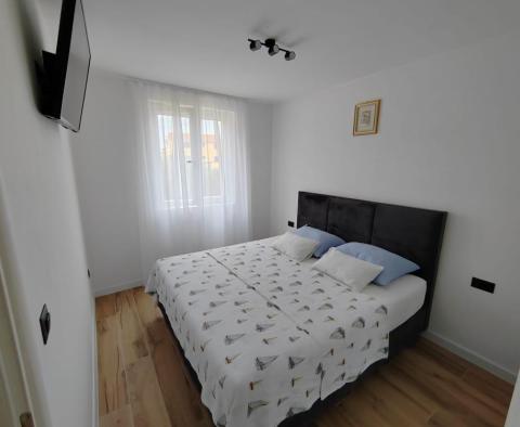Nemovitost 3 apartmánů na prodej v Kaštel Štafilić jen 400 metrů od moře - pic 32
