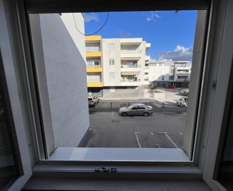 Előnyös apartman Strozanacban, Split közelében, mindössze 100 méterre a strandtól! - pic 5