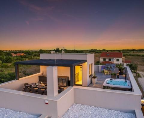 Nouvelle villa moderne à vendre à Privlaka en construction - pic 36
