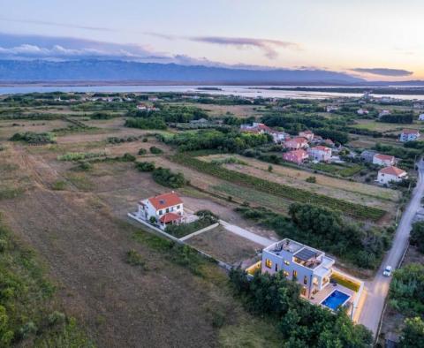 Nouvelle villa moderne à vendre à Privlaka en construction - pic 38