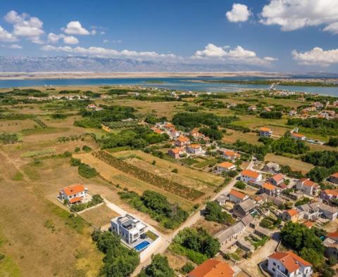 New modern villa for sale in Privlaka - Miss Dalmatia 2023! - pic 7