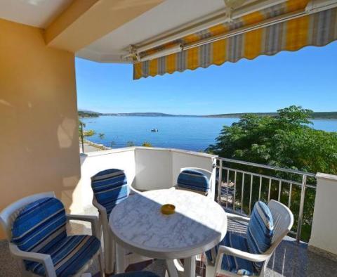 Apart-house of 4 apartments on the 1st line to the sea in Zadar area, right by the sandy beach - pic 4