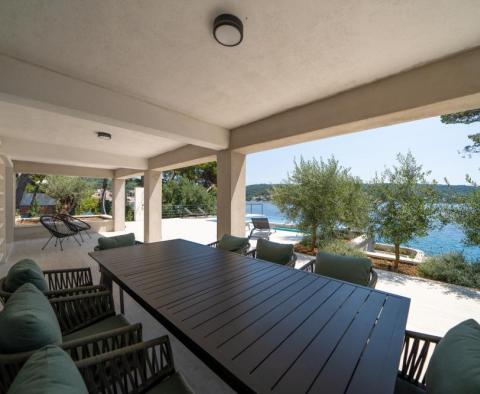 New villa on Brac on the 1st line to the sea, with boat mooring - pic 37