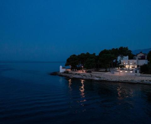 New villa on Brac on the 1st line to the sea, with boat mooring - pic 44