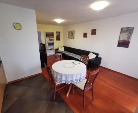 Apartment in Umag, building on the 1st line to the sea! 