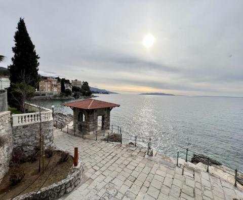 Perfect luxury apartment in a 4**** residence on the 1st line to the sea in Opatija - pic 2