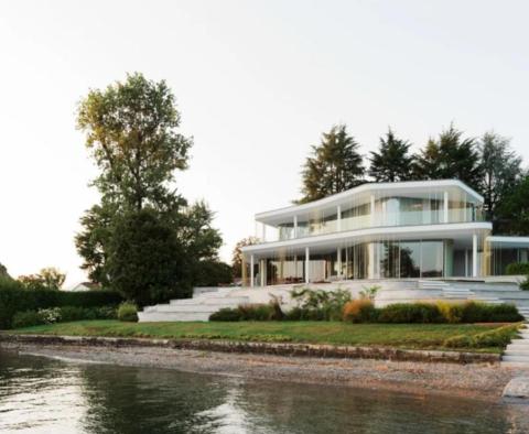 New modern 1st line villa with pool on Opatija riviera 