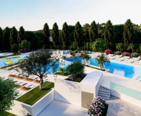 Egy hálószobás apartman kerttel egy luxus üdülőhelyen 100 m-re a tengertől Zadar közelében! - pic 3