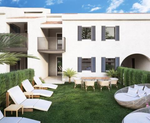 Jednoložnicový apartmán se zahradou v luxusním resortu 100 m od moře nedaleko Zadaru! - pic 18