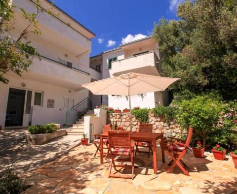 Apart-house of 4 apartments in Igrane on Makarska riviera 40 meters from the sea - pic 16
