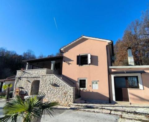 Stone house with tavern in Pazin 