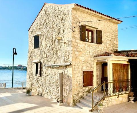 Unique stone house on the 1st line to the sea in Umag 