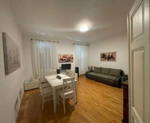 Entire floor of a renovated villa 50m from the sea in Novi Vinodolski - great investment - pic 4