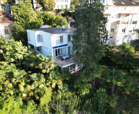 Haus von 205 m2 mit wunderschönem Blick auf das Meer im Zentrum von Opatija – ideal zum Wiederaufbau - foto 9