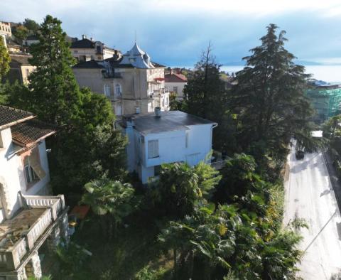 Haus von 205 m2 mit wunderschönem Blick auf das Meer im Zentrum von Opatija – ideal zum Wiederaufbau - foto 23
