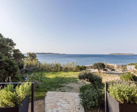 Villa direkt am Meer in hervorragender Lage auf der romantischen Insel Vis - foto 10