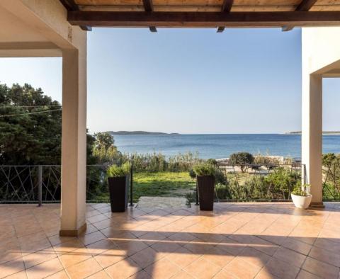 Villa direkt am Meer in hervorragender Lage auf der romantischen Insel Vis - foto 6