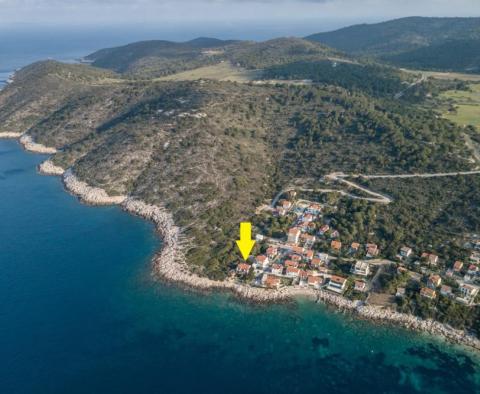 Villa en bord de mer dans un superbe emplacement sur l'île romantique de Vis - pic 4