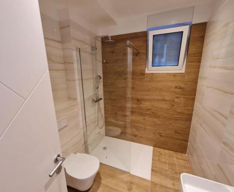 Nový apartmán se 3 ložnicemi v Opatiji 250 metrů od moře - pic 5