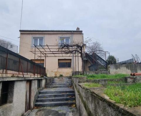 A house with potential in the city center of Pula! 