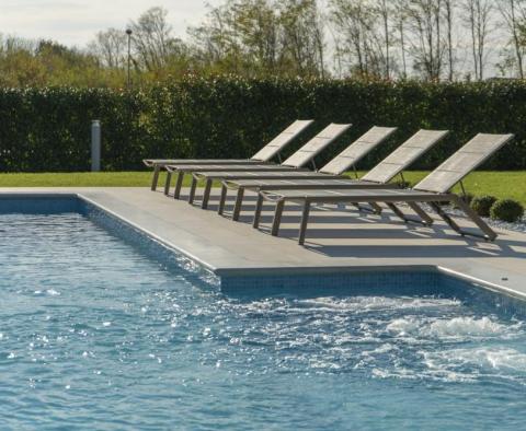 Belle villa de luxe avec piscine à Kastelir, région de Porec - pic 8