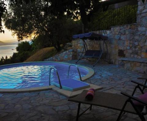 Belle villa dalmate en pierre avec piscine et vue sur la mer dans la région de Klek - pic 9