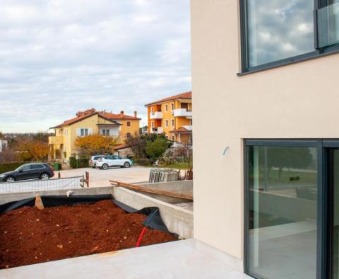 Modern villetta in Novigrad, 800 meters from the sea, with sea views - pic 14