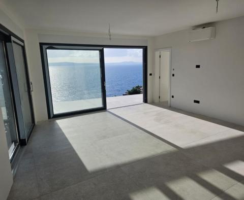 Új, modern apartman lenyűgöző kilátással a tengerre a Ciovo-félszigeten - pic 8