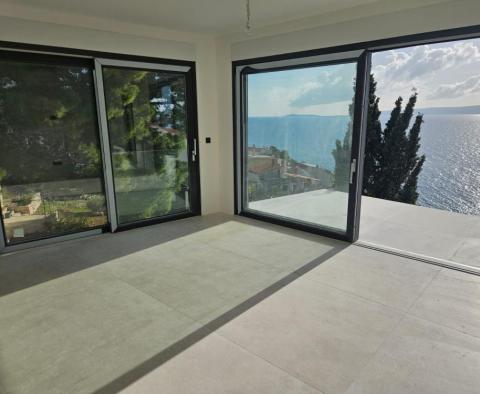 Új, modern apartman lenyűgöző kilátással a tengerre a Ciovo-félszigeten - pic 10