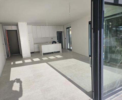 New modern apartment with stunning sea views on Ciovo peninsula - pic 12
