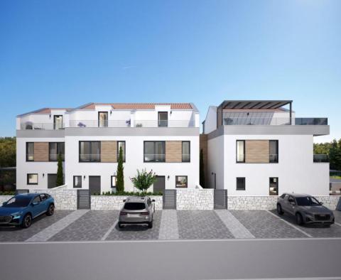 Modern terraced house 2 km from the sea in a new complex - pic 5