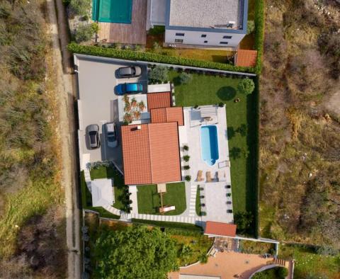 Villa in Buje, with great potential, with swimming pool and sea views - pic 3