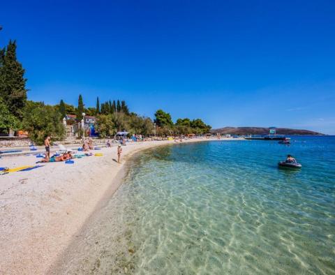 3*** hvězdičkový hotel s výjimečným mořským panoramatem v oblasti Trogiru, pouhých 80 metrů od moře - pic 6