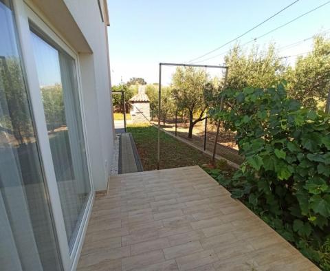 Furnished family house with a garage in a quiet location, Busoler, Pula - pic 47