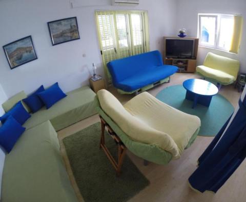 Продается дом с бассейном на Чиово недалеко от Трогира, в 20 метрах от пляжа - фото 16