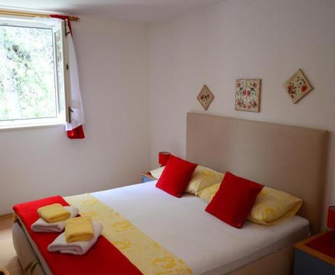 Appartement avec piscine à Ciovo près de Trogir à vendre, à 20 mètres de la plage - pic 22