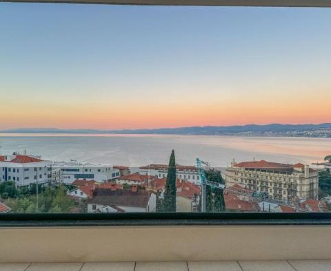 Exclusive penthouse with exceptional sea views, swimming pool and garage in Opatija - pic 7