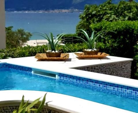 Продается дом с бассейном на Чиово недалеко от Трогира, в 20 метрах от пляжа - фото 34