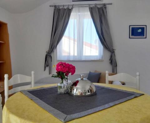 Appartement avec piscine à Ciovo près de Trogir à vendre, à 20 mètres de la plage - pic 38