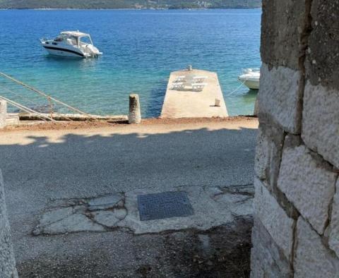 First line stone property on Peljesac peninsula, with the pier in front of the house - pic 16