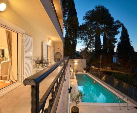 Exceptional classical style villa in Split, with swimming pool and wonderful sea views - pic 2
