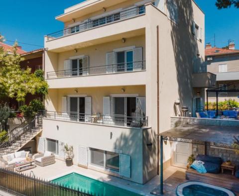 Villa exceptionnelle de style classique à Split, avec piscine et magnifique vue sur la mer - pic 34