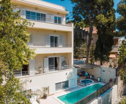 Villa exceptionnelle de style classique à Split, avec piscine et magnifique vue sur la mer - pic 36