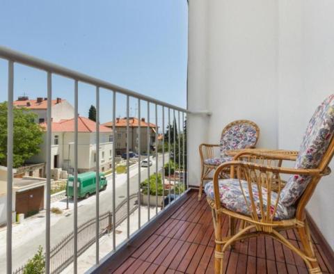Bright apartment for sale in Split 300 meters from the sea - pic 2