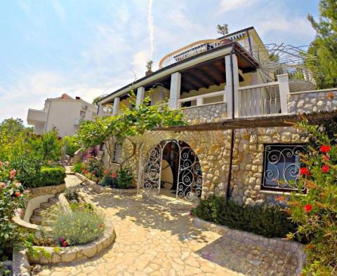 Gyönyörű, 3 apartmanból álló ház az Omis riviérán, lenyűgöző kilátással a tengerre - pic 5